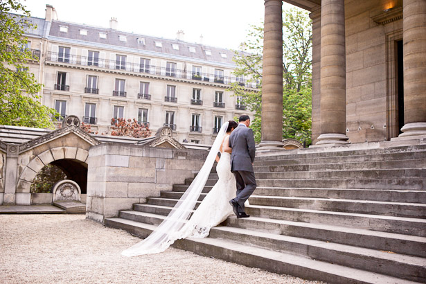 Paris Elopement Photo Bride Entrance